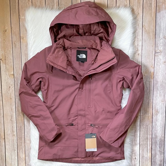 The North Face Women’s Gatekeeper Jacket In Wild Ginger - Picture 2 of 10